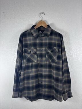 Vago Flannel Shirt Mens Medium Gray Blue Plaid Button Up Long Sleeve Workwear